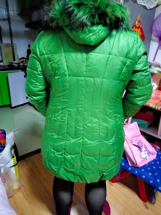 女大码长款羽绒服,90%白鸭绒,貉子毛领,...