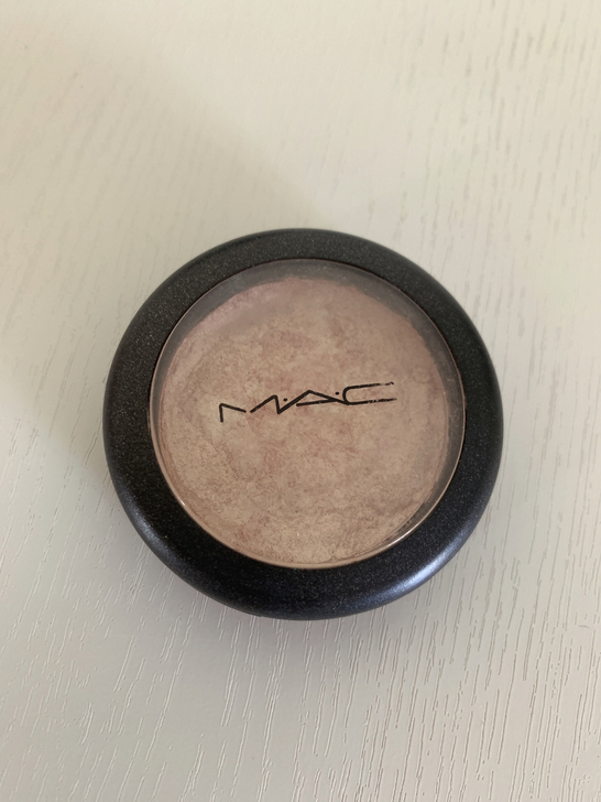 mac高光  正品保证。有五花肉和独角兽了...