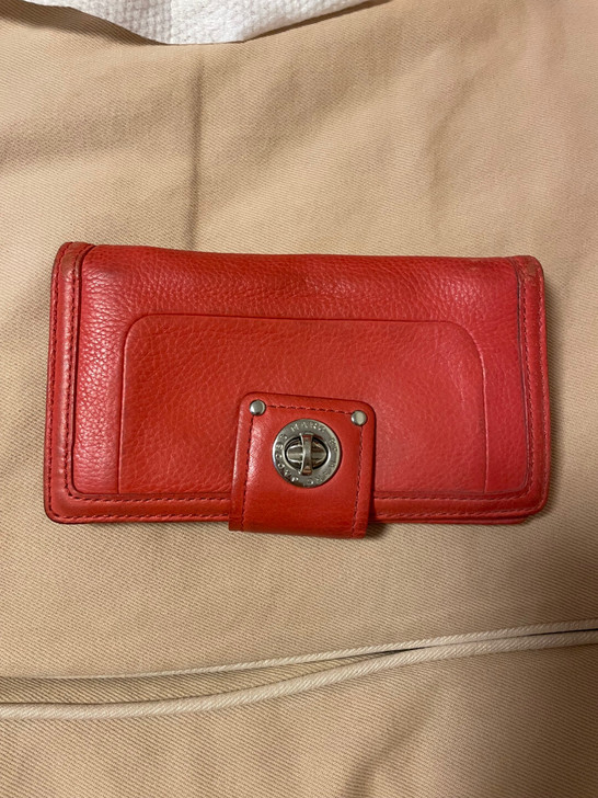 marc by marc jacobs钱包...
