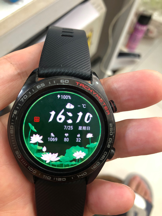 带有一年了华为手表魔法1代好像 功能正常...