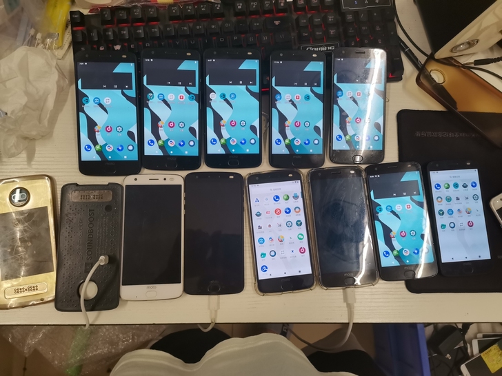 摩托罗拉 Moto z2无人直播手机,4...