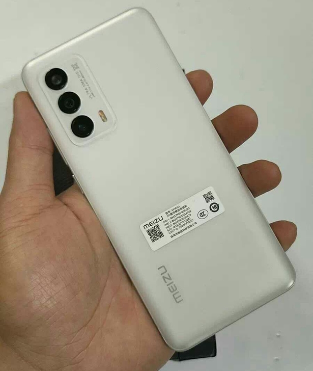 魅族 18 踏雪 8+128G 骁龙888...