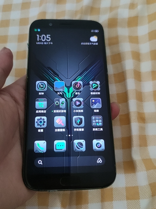 黑鲨手机  6+64g  换过外屏   尾...