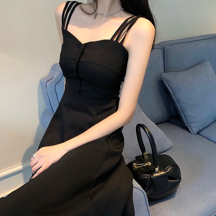 黑色连衣裙女春夏2021新款森系收腰显瘦法...