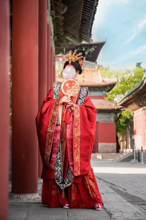 【出租】重回汉唐 子衿 汉服宋制婚服红色加...