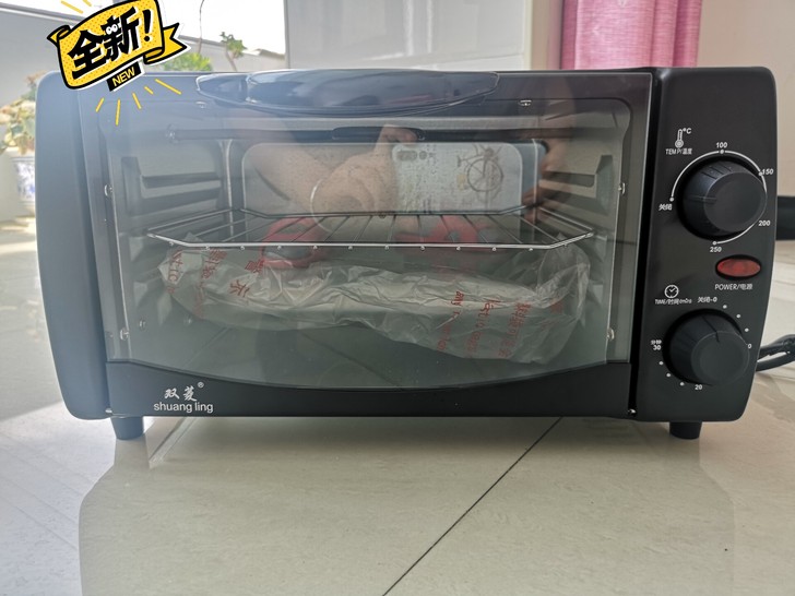 全新电烤箱，买来给妈妈的，她嫌麻烦一次没用...