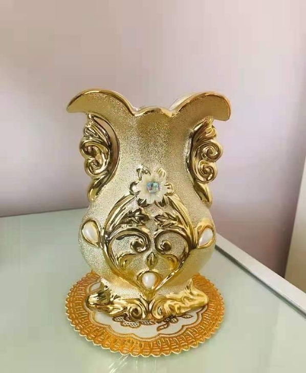 公司倒闭，摆件特价处理。欧式陶瓷台面花瓶客...
