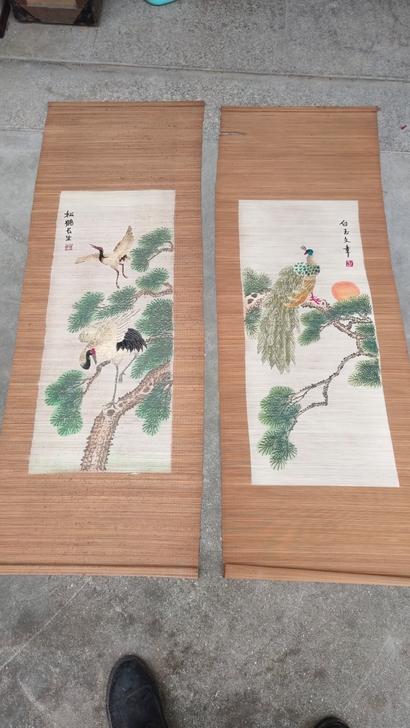 手工刺绣画,五六十年代纯手工刺绣,绣在竹子...