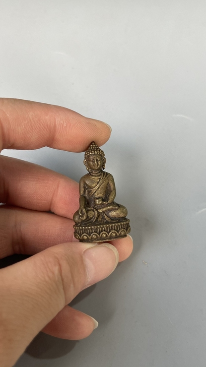 纯铜释迦摩尼佛
