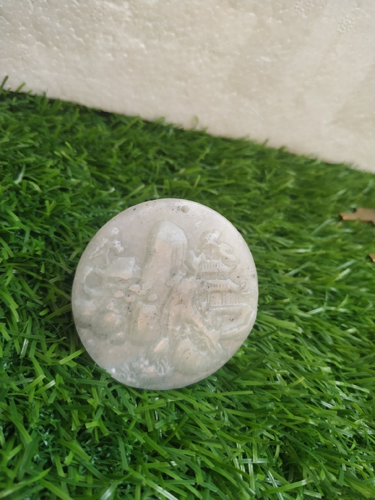 和田玉雕刻的山水画入手渠道：在古玩市场淘的，