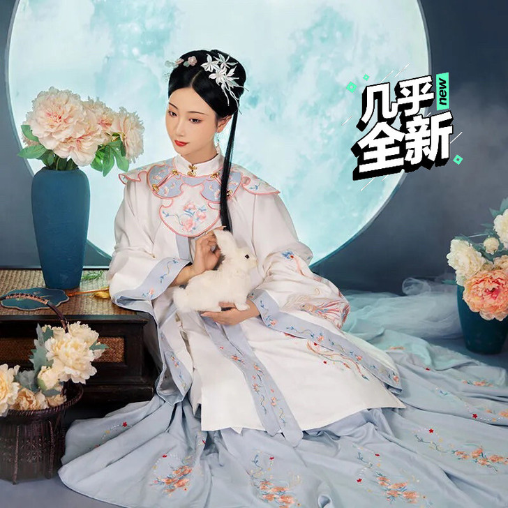 汉青月(凤舞)原创汉服女花嫁明制汉服长衫斜...