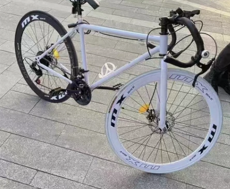 【全新转手】公路赛山地车 低价易手，用于通...