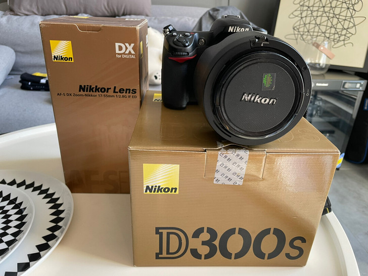 Nikon D300s17-55 f/2....