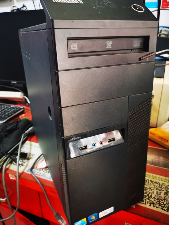 联想i3主机一台，4g内存独立2g显卡。成...