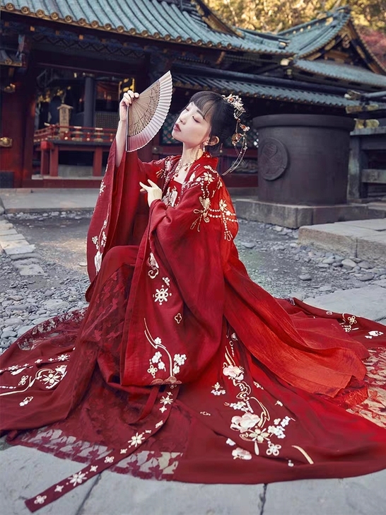 汉服出租  正版十三余 汉尚华莲 兰若庭 ...