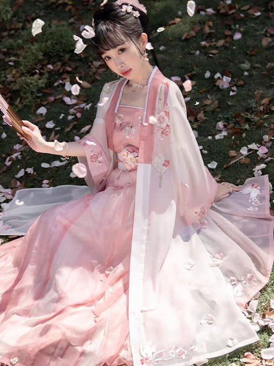 【簪花缠花换汉服】【十三余、远山乔】