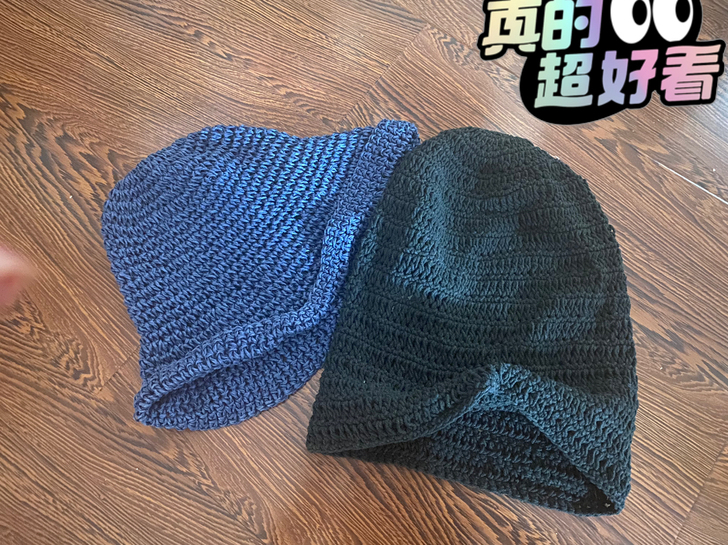 两顶时尚小帽子,质量超好,搭配棉麻裙子超好...