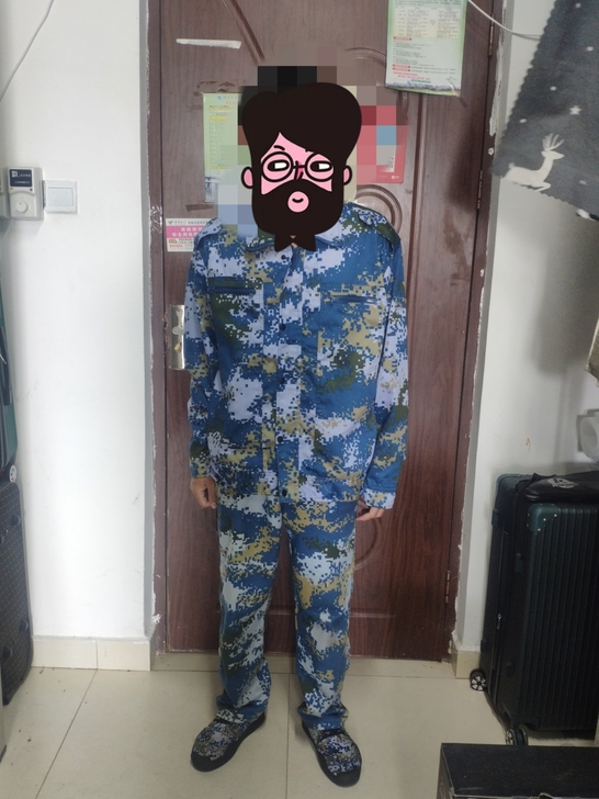 大学生训练迷彩服  。170-180 穿过...
