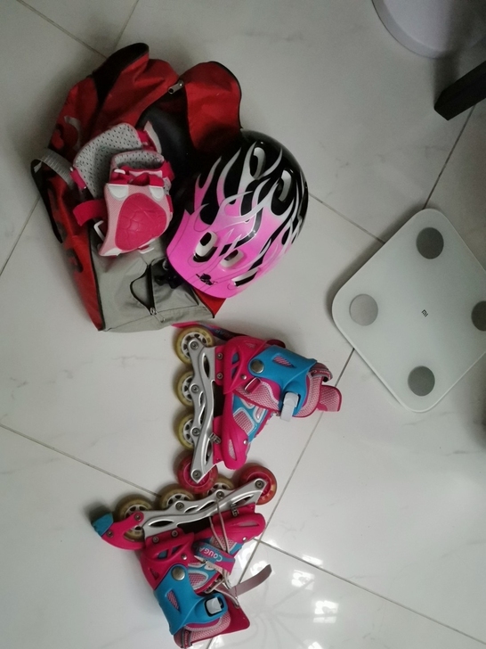 美洲狮正品溜冰鞋儿童全套装可调闪光小孩轮滑...