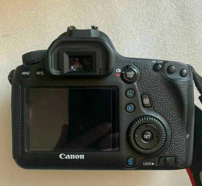 佳能EOS 6D机身,96新 配件有充电器...