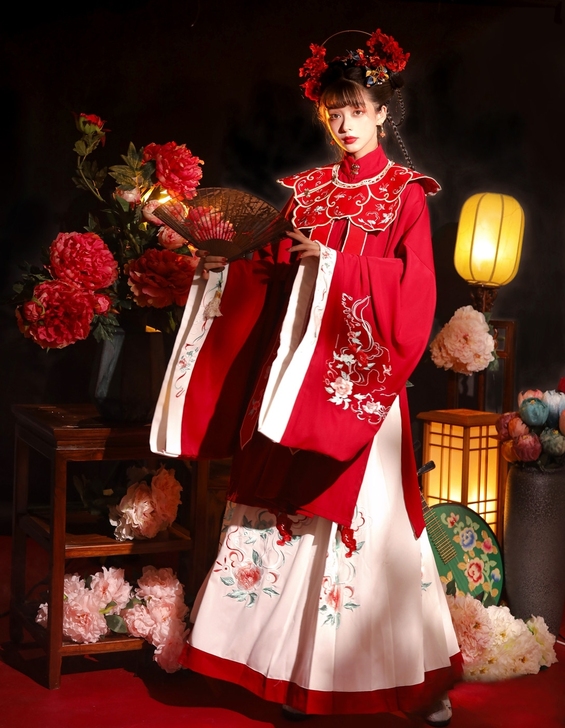 玉术原创汉服女花嫁明制汉服长衫齐腰斜襟云肩...