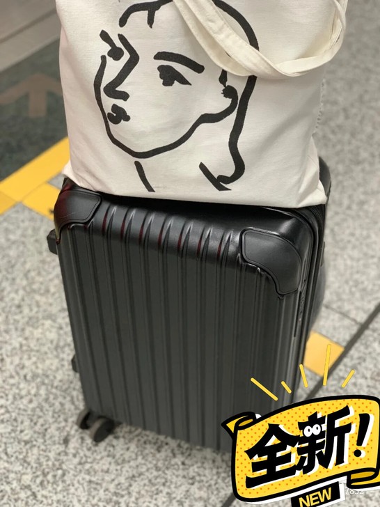 实体店购买旅行箱