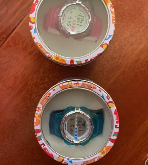 罗西尼儿童电子手表全新哒,80包邮一个送人...