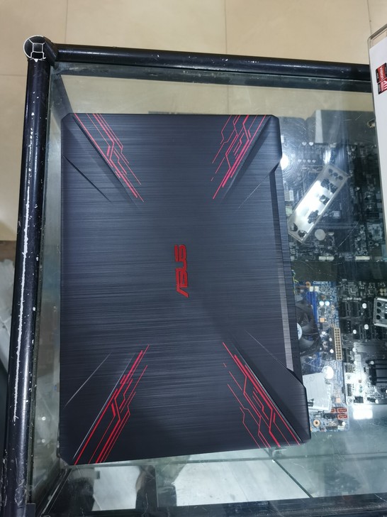 华硕飞行堡垒 游戏笔记本