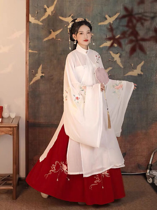 退坑正品出汉服艺缕汉服袄裙明制 搬家清衣柜