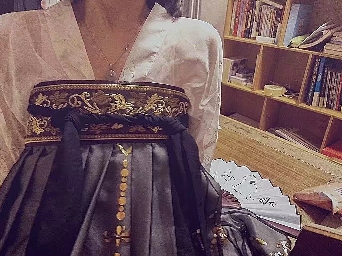 出汉服啦！
