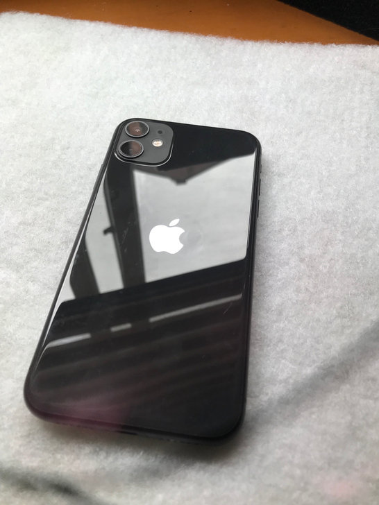 iphone11黑色128G！自用全原装没...