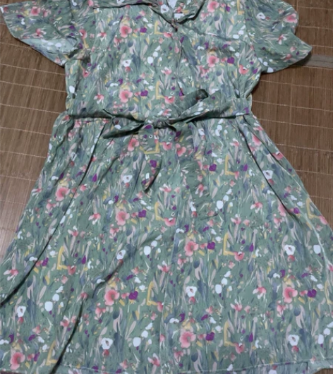 小碎花 田园风一点的裙子 面料特别舒服 送...