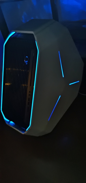 戴尔ALIENWARE 外星人Area 5...