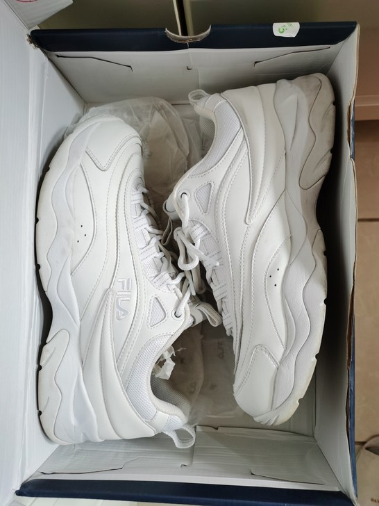FILA 复古跑鞋 男式42码