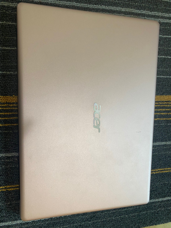 宏基sf113超薄笔记本1.5kg