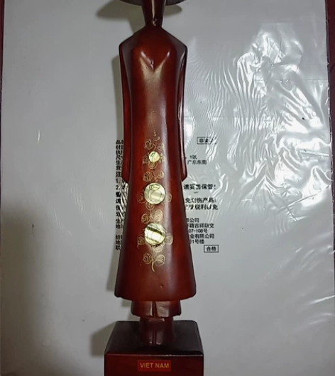 木艺  10年USA 买的 木雕摆件 身上...