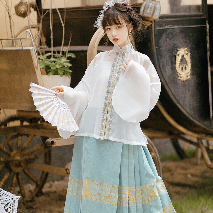 出压箱底汉服清库存,正品s