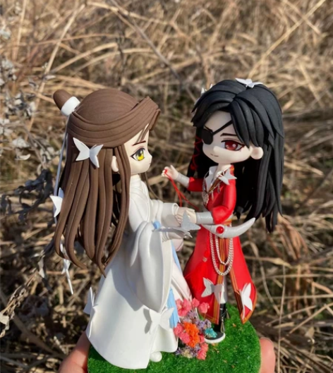 天官赐福,花城,谢怜手办。 感兴趣的话点“...