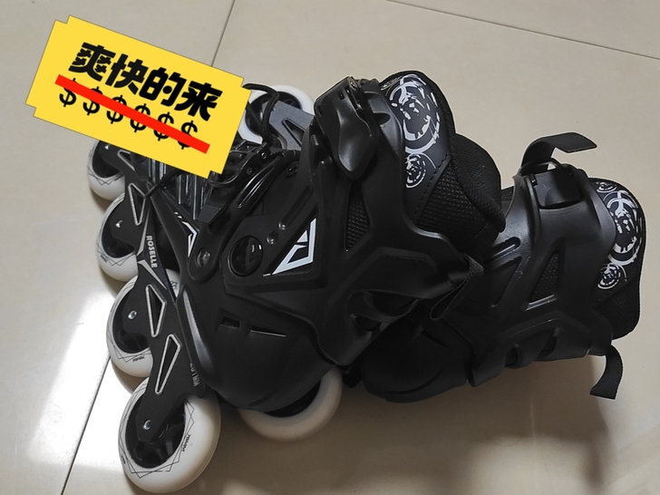 就穿过两次,还是很新哒,鞋子36码,广东省...