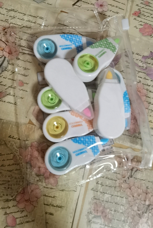 12包邮 八个小的修正带 双头的修正带四个...