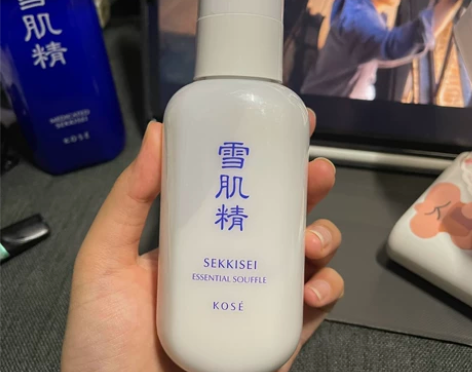 雪肌精的乳液140ml 官网买的 余量如图...