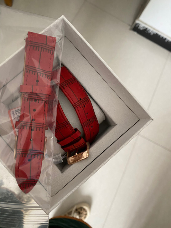 Davena蒂玮娜满天星手表女表品牌正品方...