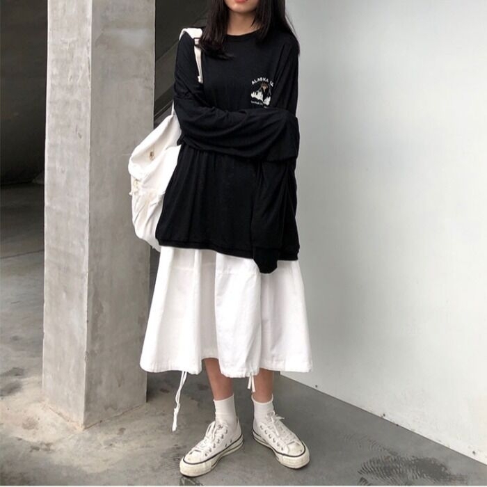 出！女生半身裙白色