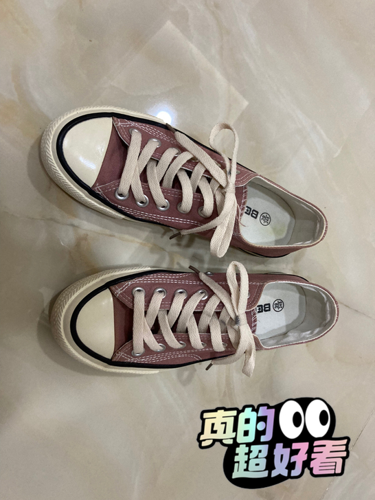 苹果原相机拍摄,百搭帆布鞋低价转让!
