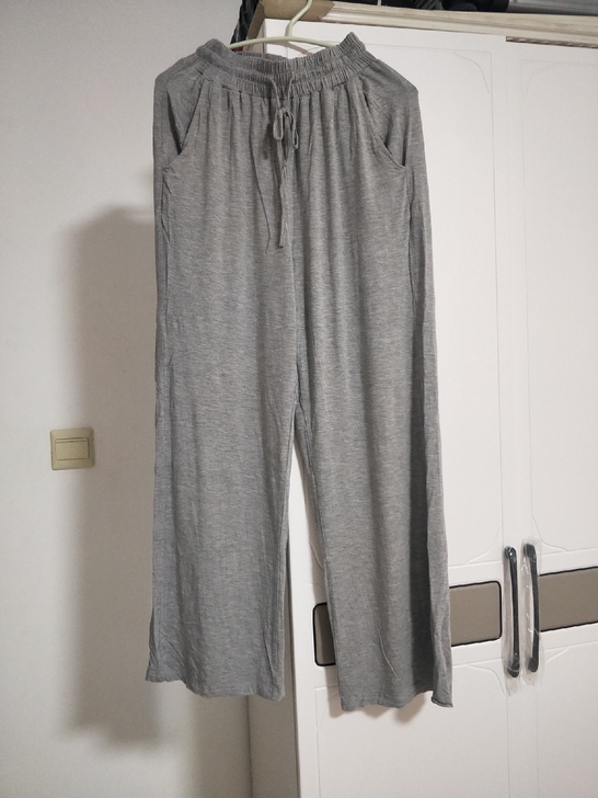 拖地裤 莫代尔面料特别舒服 s码 穿过一次...