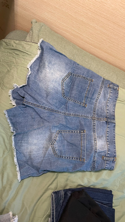 牛仔短裤