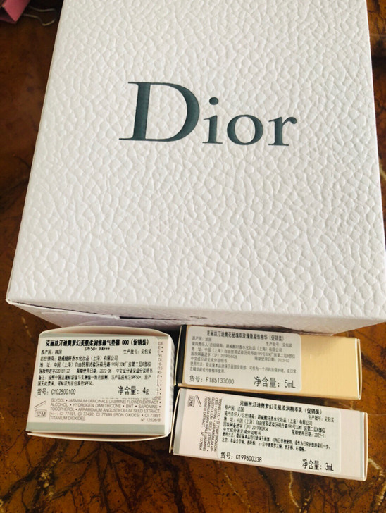 迪奥礼赠：dior花秘瑰萃玫瑰微凝珠精华5...
