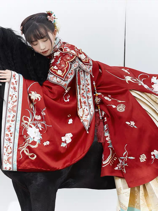 十三余繁花有期,汉服,买来打算结婚穿的,做...