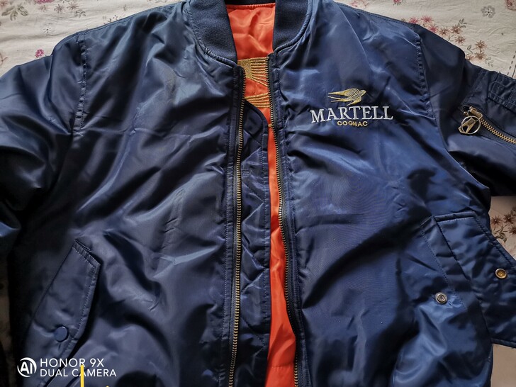 马爹利广告棒球棉服,铜制拉链全新但没吊牌很...