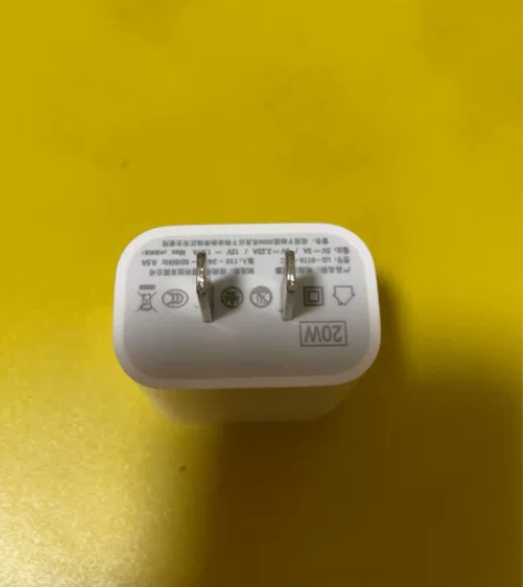 苹果12以上充电头 不是原装 低价出...